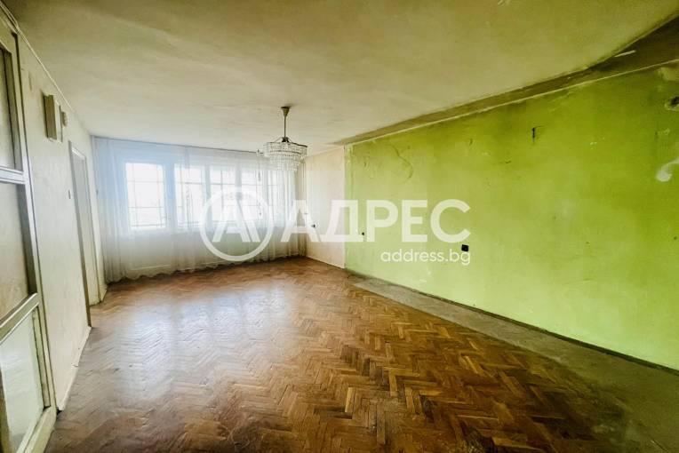 Тристаен апартамент, Шумен, Добруджански, 692045, Снимка 1