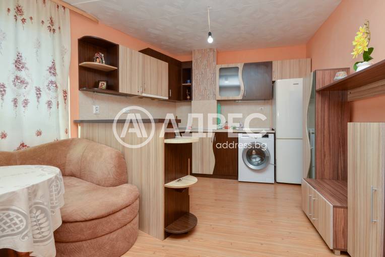 Тристаен апартамент, Бургас, Меден рудник - зона В, 696045, Снимка 1