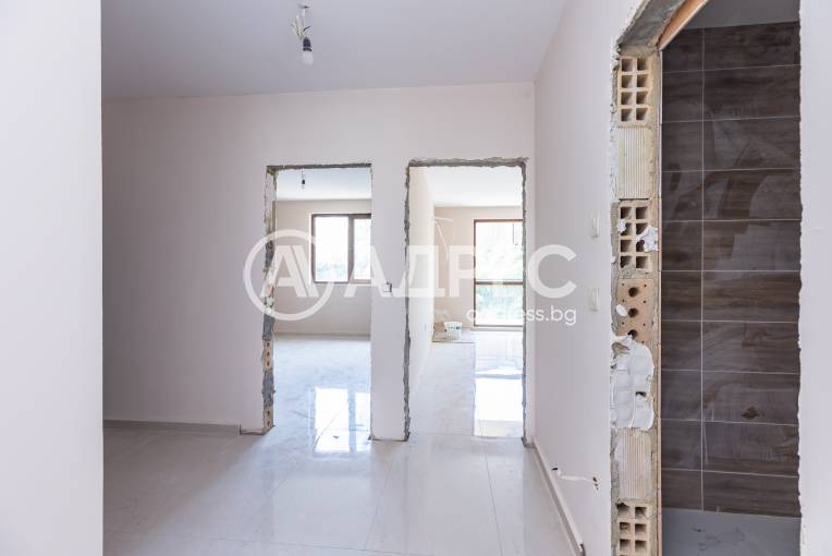 Тристаен апартамент, Варна, к.к. Св.Св. Константин и Елена, 660046, Снимка 4