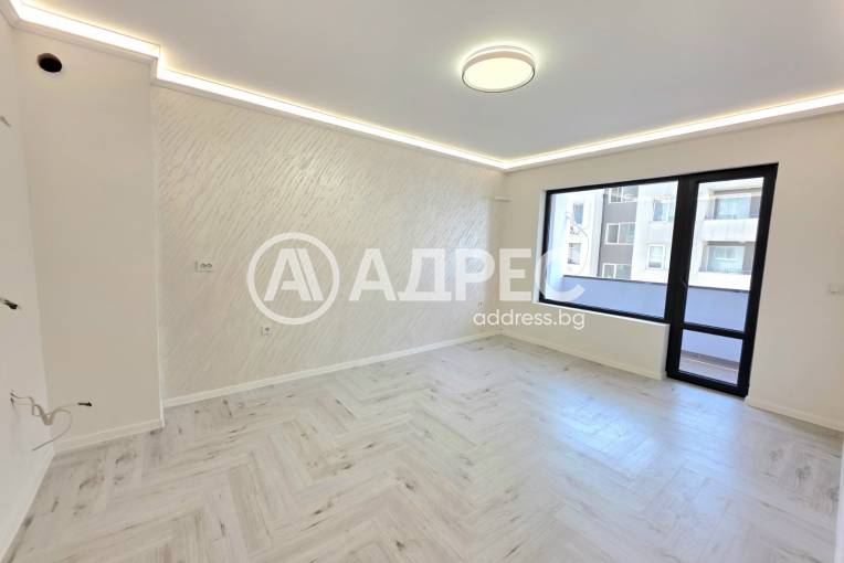 Двустаен апартамент, Варна, АГ болница, 687046, Снимка 1