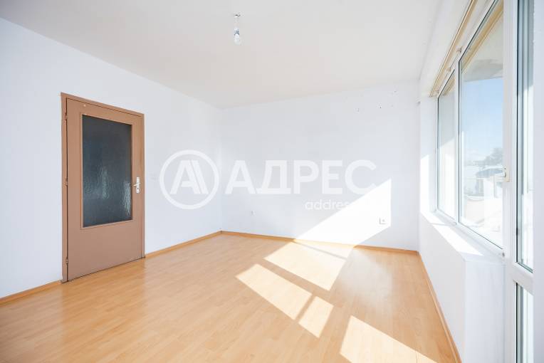 Тристаен апартамент, Варна, Гранд Мол Варна, 681048, Снимка 2