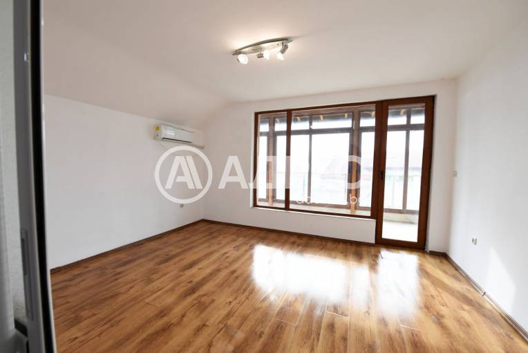 Тристаен апартамент, Варна, Бриз, 684051, Снимка 1
