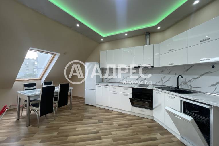 Тристаен апартамент, Русе, Широк център, 668053, Снимка 1