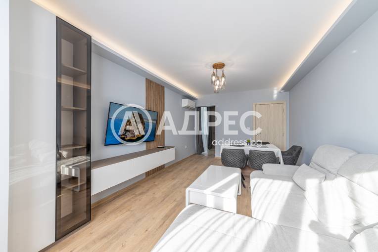 Тристаен апартамент, Варна, Център, 675053, Снимка 2