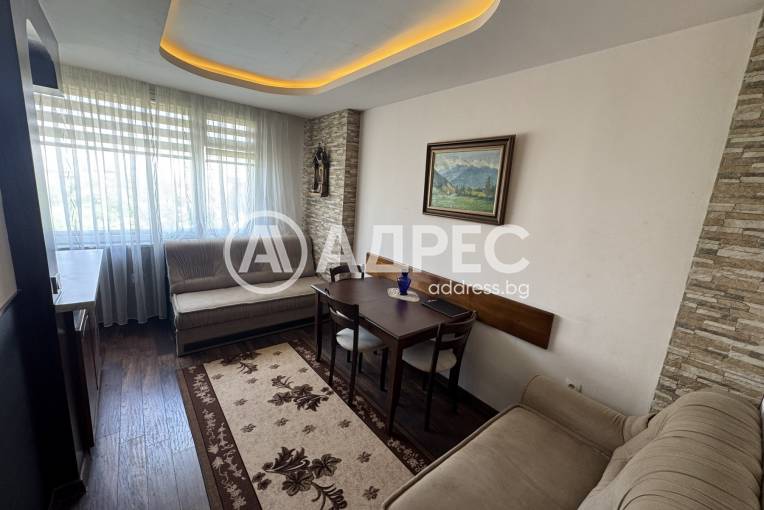 Тристаен апартамент, София, Хиподрума, 694053, Снимка 1