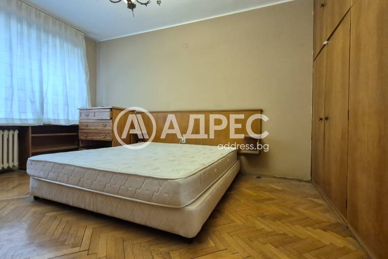 Тристаен апартамент, София, Център, 699053, Снимка 1