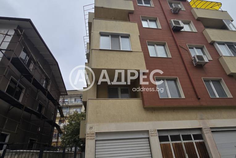 Тристаен апартамент, Плевен, Идеален център, 672060, Снимка 1