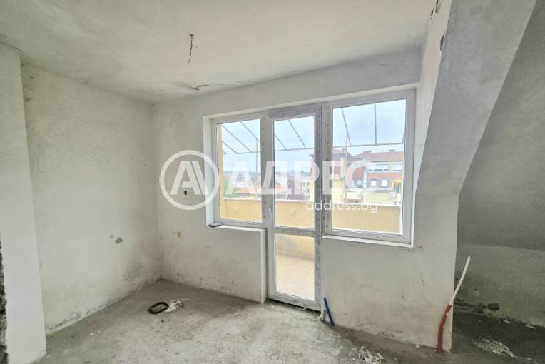 Тристаен апартамент, Плевен, Идеален център, 672060, Снимка 2