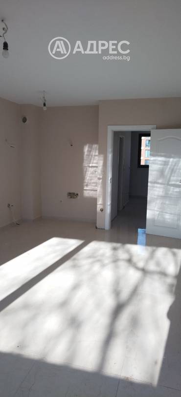 Тристаен апартамент, Варна, к.к. Св.Св. Константин и Елена, 679060, Снимка 1