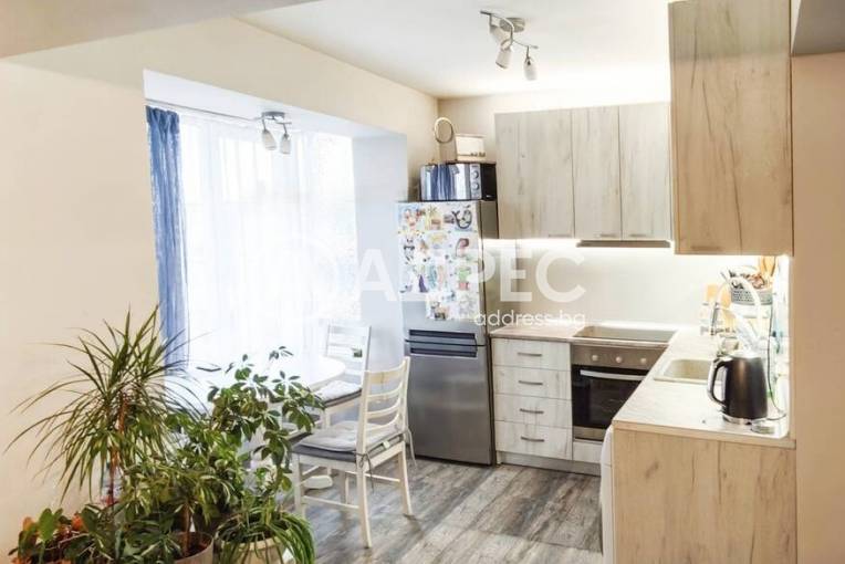 Тристаен апартамент, Ямбол, 681060, Снимка 1