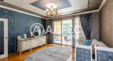 Тристаен апартамент, Варна, к.к. Св.Св. Константин и Елена, 702060, Снимка 1