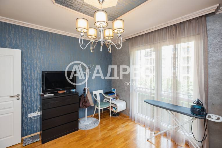 Тристаен апартамент, Варна, к.к. Св.Св. Константин и Елена, 702060, Снимка 16