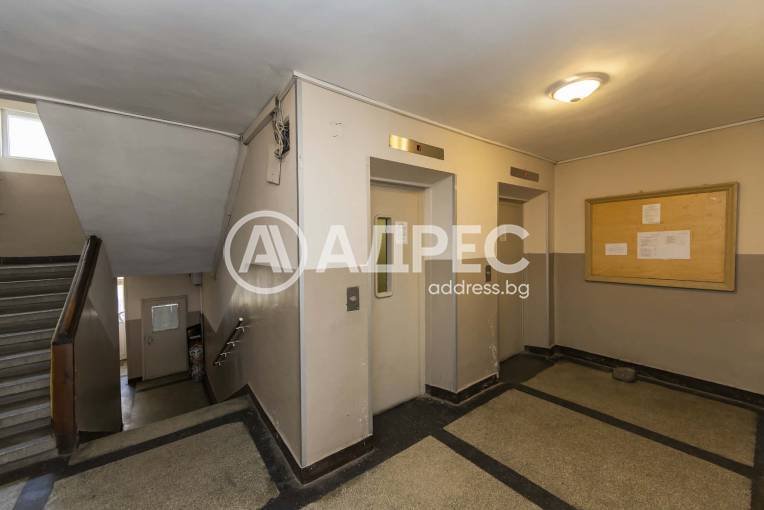 Тристаен апартамент, София, Хиподрума, 688062, Снимка 13