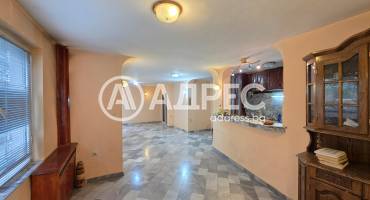 Тристаен апартамент, София, Бели брези, 703065