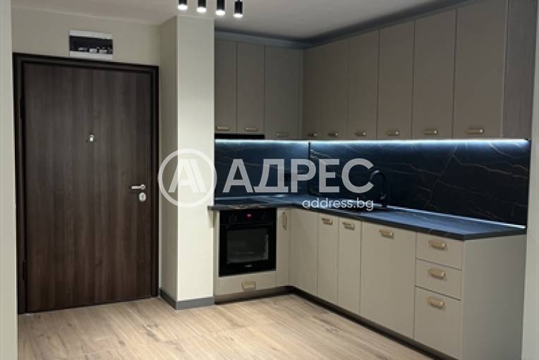 Тристаен апартамент, София, Център, 693066, Снимка 1