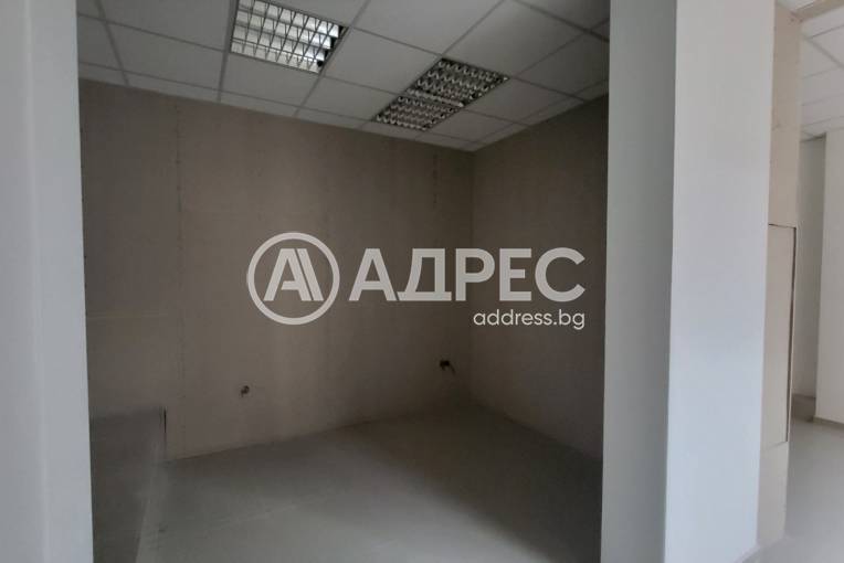 Търговски помещения, Варна, м-ст Пчелина, 675067, Снимка 5