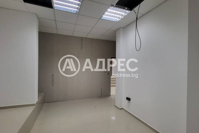 Търговски помещения, Варна, м-ст Пчелина, 675067, Снимка 6