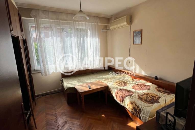 Тристаен апартамент, Благоевград, Широк център, 698067, Снимка 4
