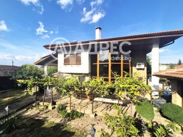 Къща/Вила, Красен, 672068, Снимка 1