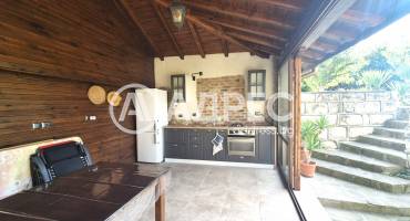 Къща/Вила, Красен, 672068, Снимка 1