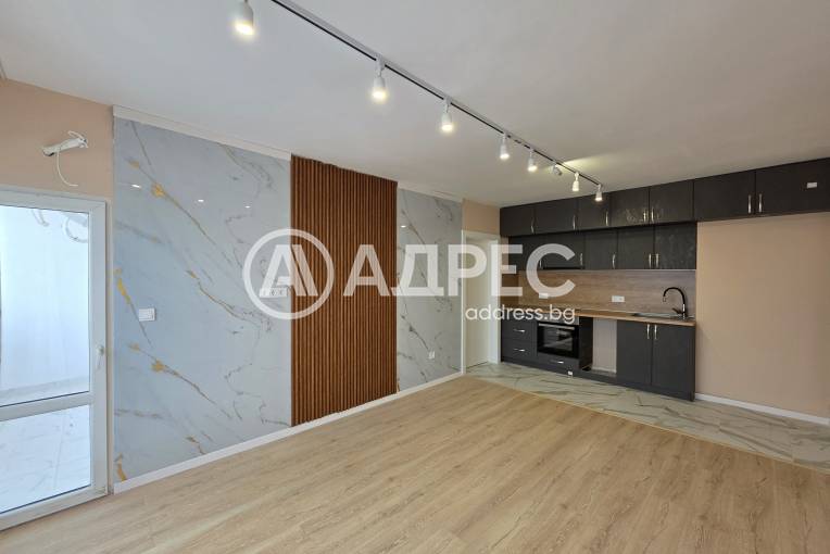 Тристаен апартамент, София, Надежда 2, 673069, Снимка 1