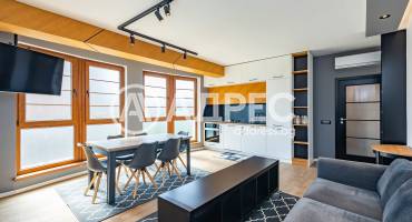 Тристаен апартамент, Варна, к.к. Св.Св. Константин и Елена, 690069, Снимка 1