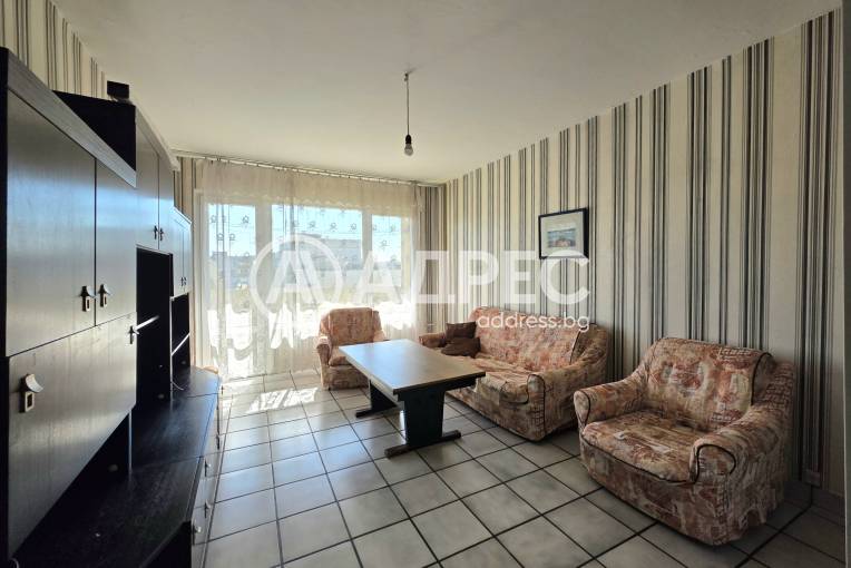 Тристаен апартамент, София, Модерно предградие, 664072, Снимка 1