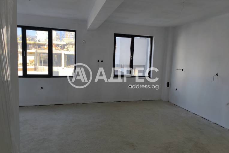 Тристаен апартамент, Варна, Цветен квартал, 675072, Снимка 6