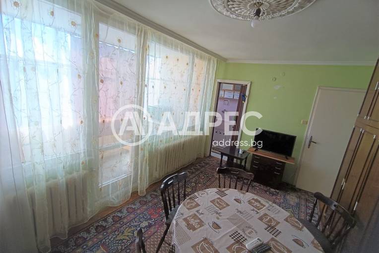 Двустаен апартамент, Разград, Васил Левски, 699072, Снимка 2