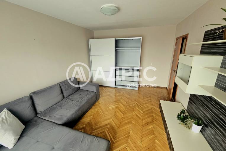 Тристаен апартамент, Варна, Левски, 678073, Снимка 1