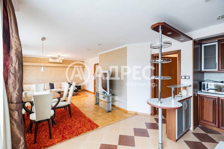 Тристаен апартамент, Варна, Гръцка махала, 675074, Снимка 1