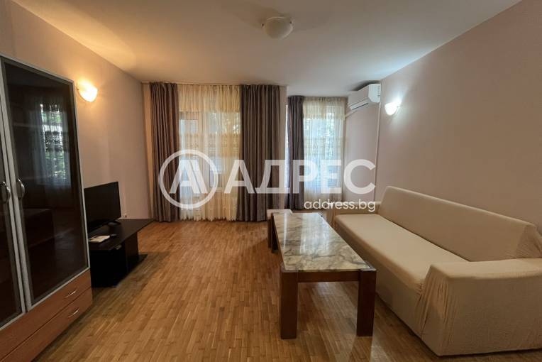 Двустаен апартамент, Варна, Червен площад, 697074, Снимка 1