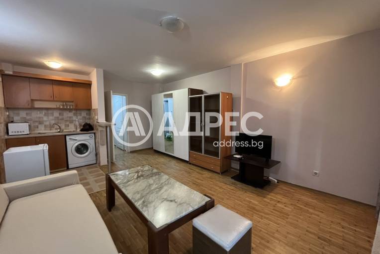 Двустаен апартамент, Варна, Червен площад, 697074, Снимка 2