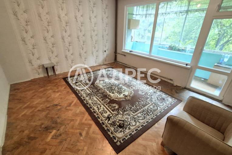 Двустаен апартамент, София, Толстой, 680077, Снимка 2