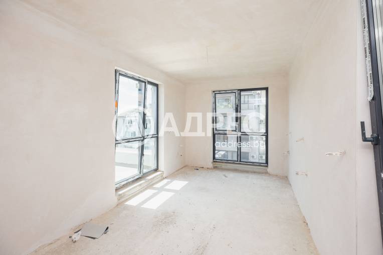 Многостаен апартамент, Варна, Окръжна болница, 699077, Снимка 2
