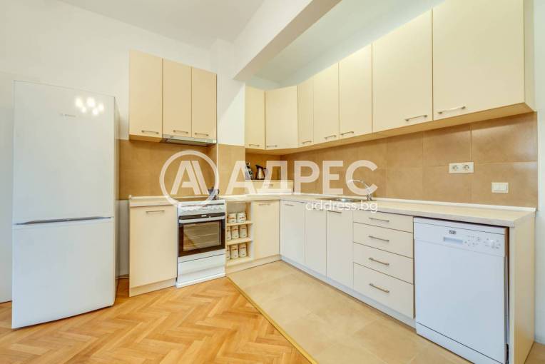 Тристаен апартамент, София, Център, 680079, Снимка 1