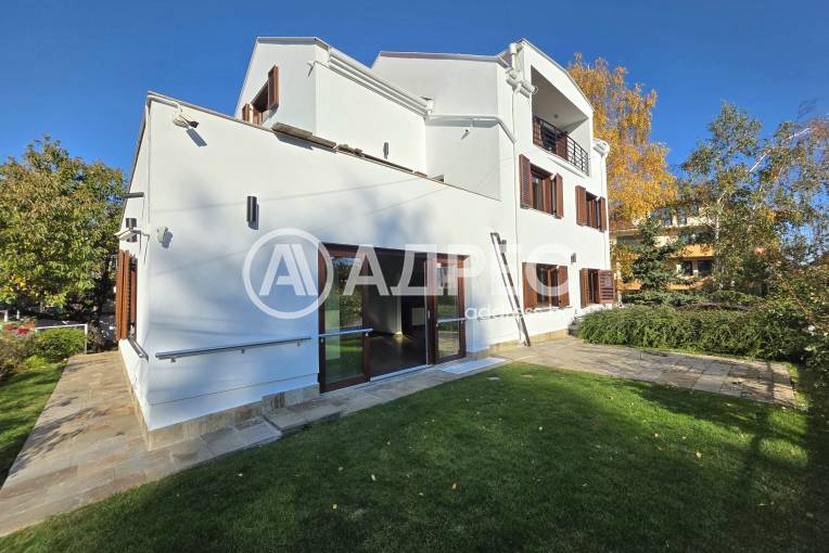 Къща/Вила, София, Горна Баня, 672082, Снимка 1