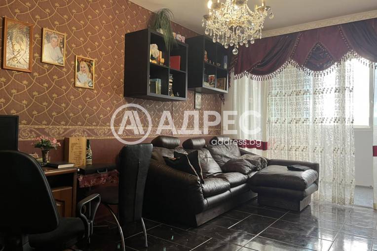 Двустаен апартамент, Казанлък, Изток, 698082, Снимка 1