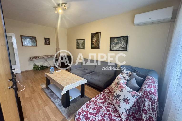 Двустаен апартамент, Попово, 676084, Снимка 1