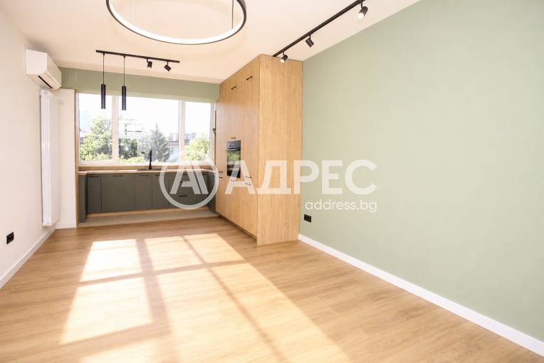 Тристаен апартамент, София, Красно село, 699085, Снимка 1