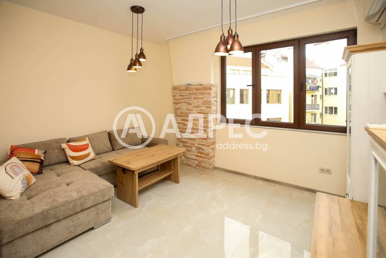 Тристаен апартамент, София, Център, 672092, Снимка 2