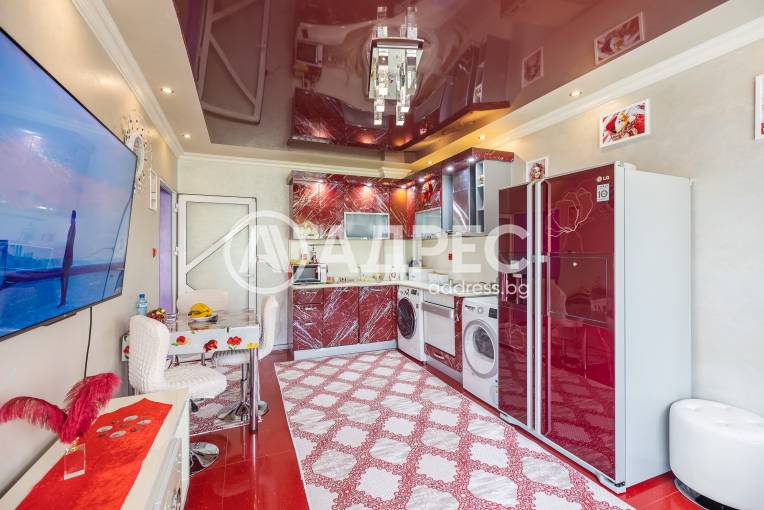 Тристаен апартамент, Варна, Гранд Мол Варна, 694094, Снимка 2