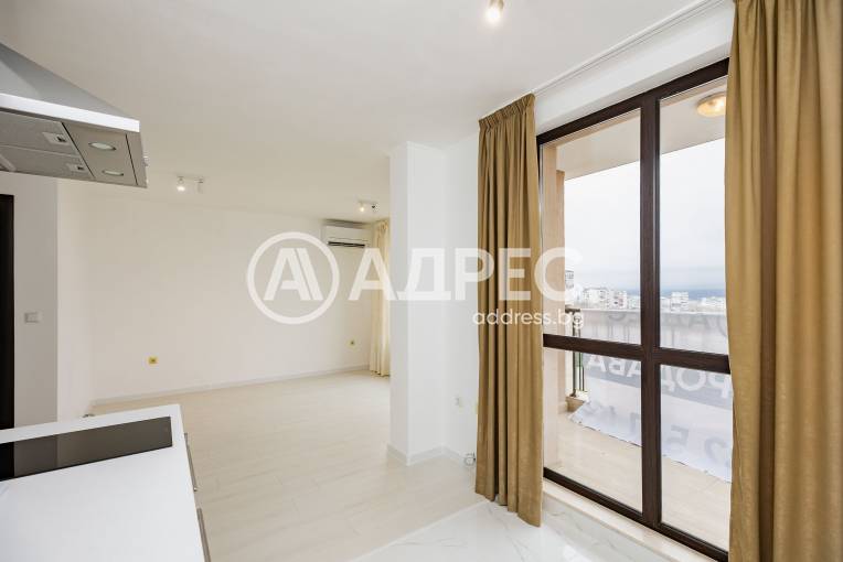 Двустаен апартамент, Варна, Възраждане 1, 689095, Снимка 4