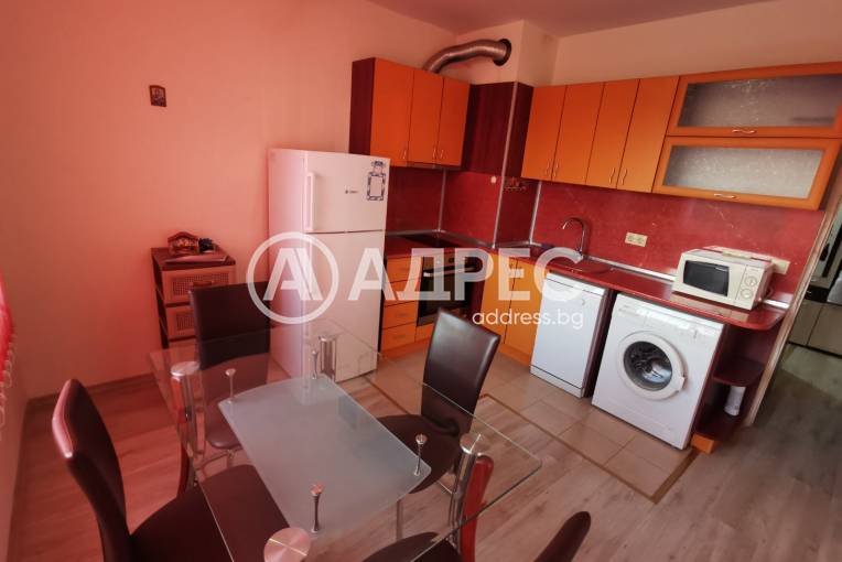 Тристаен апартамент, Варна, Завод Дружба, 568098, Снимка 1