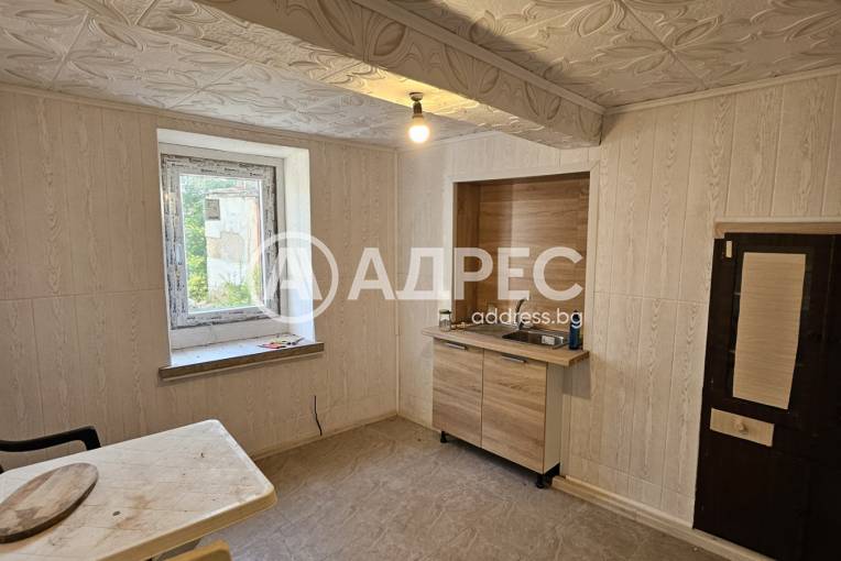 Къща/Вила, Беглеж, 666098, Снимка 2