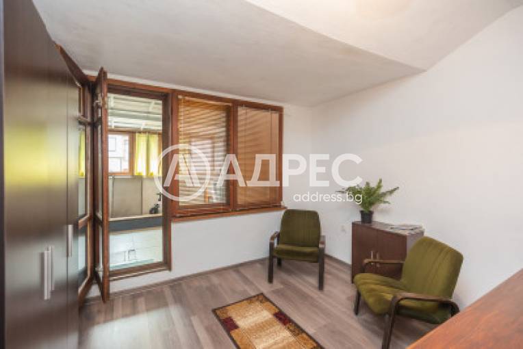 Многостаен апартамент, Варна, Окръжна болница, 696107, Снимка 11