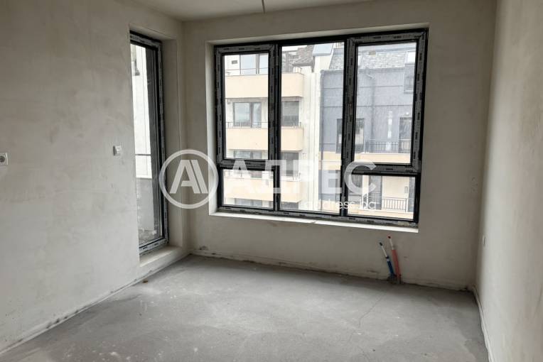 Тристаен апартамент, София, Надежда 1, 678115, Снимка 2