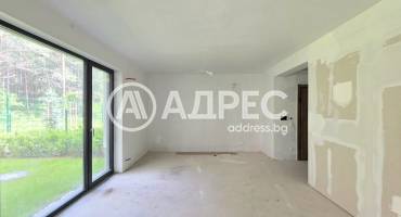 Тристаен апартамент, София, Камбаните, 697116, Снимка 1