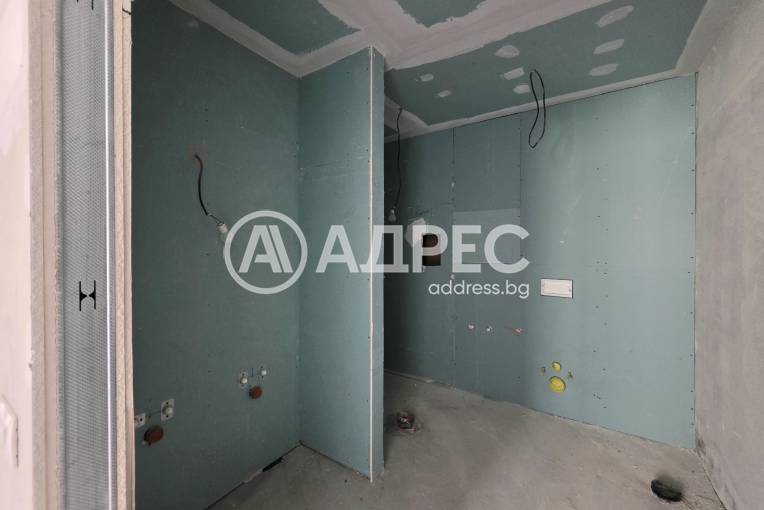 Тристаен апартамент, София, Камбаните, 697116, Снимка 11