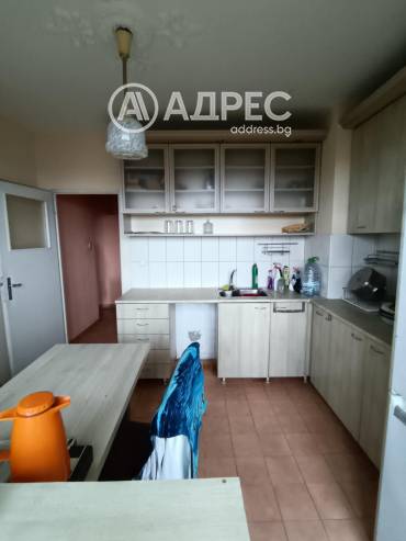 Тристаен апартамент, Добрич, Център, 671117